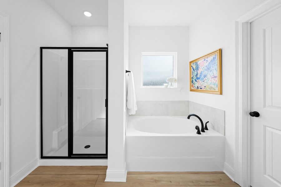 Houston Place - Crestview, FL - DSLD Homes - Comstock III H - Primary Bathroom