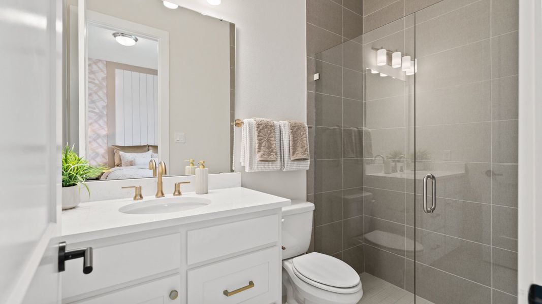 Furnished interior in a model home at Magnolia Bay 50' in Nokomis (Image 21).