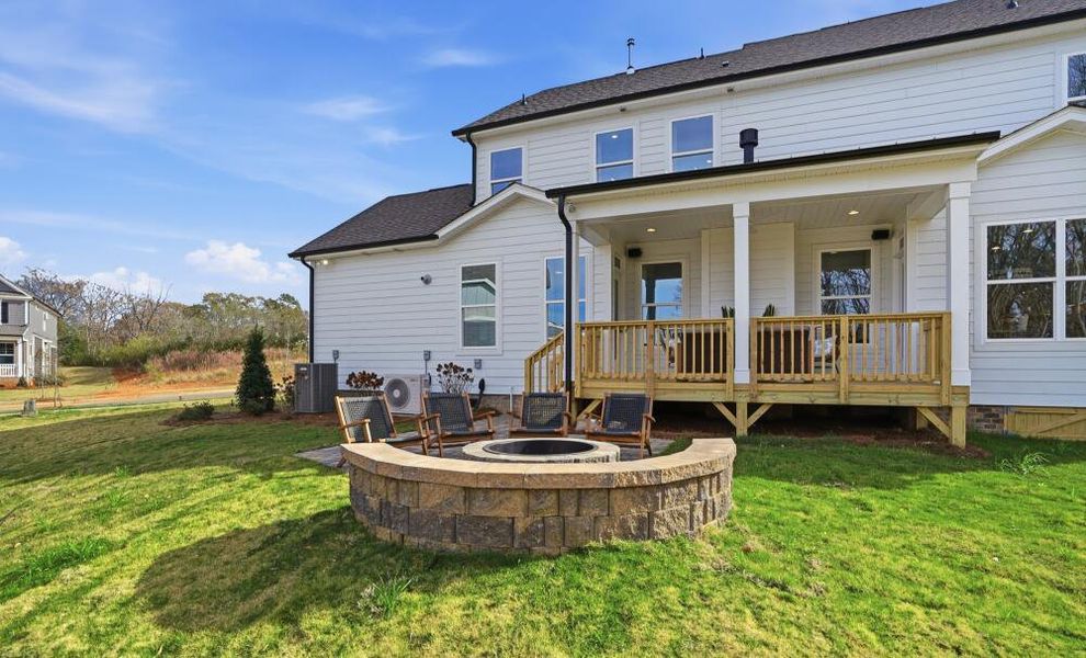 Exterior details of a home in Waterford Commons, Rock Hill (Image 24).