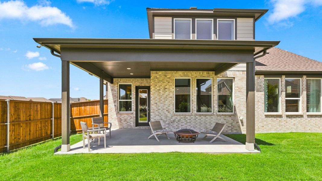 Exterior details of a home in Anna Ranch, Anna (Image 3).
