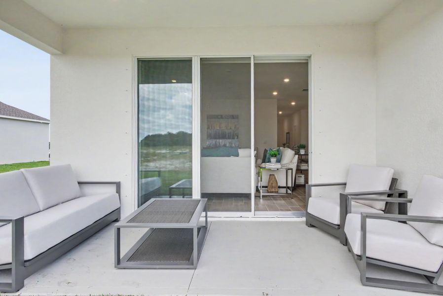 Exterior details of a home in Palm Bay Premier, Palm Bay (Image 3).