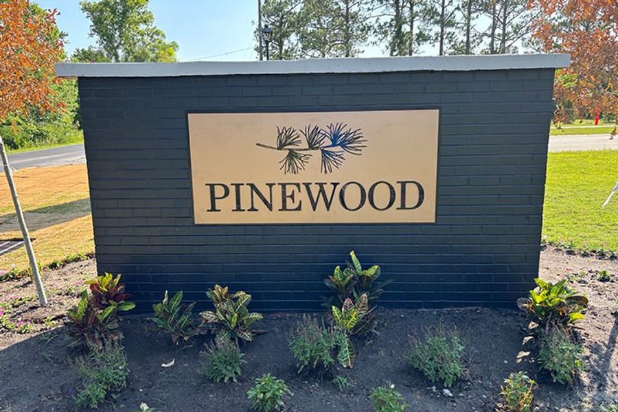 neighborhood entrance sign