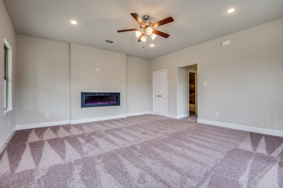 Image 12 of the Windhaven Crossing community in Lewisville, TX.