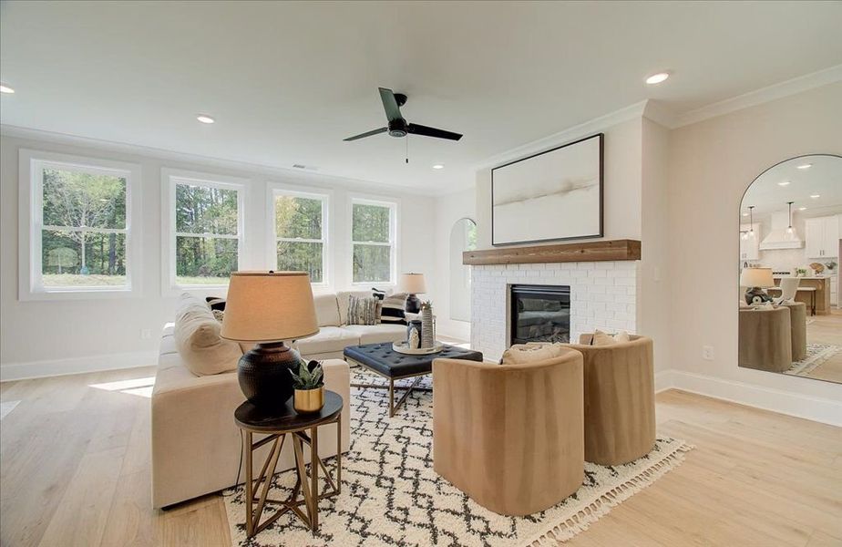 Downing - Prescott Manor :Family Room