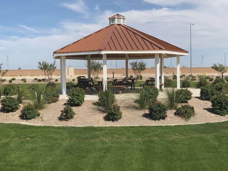 Community amenity available to residents of Valencia at Granite Vista in Waddell (Image 9).