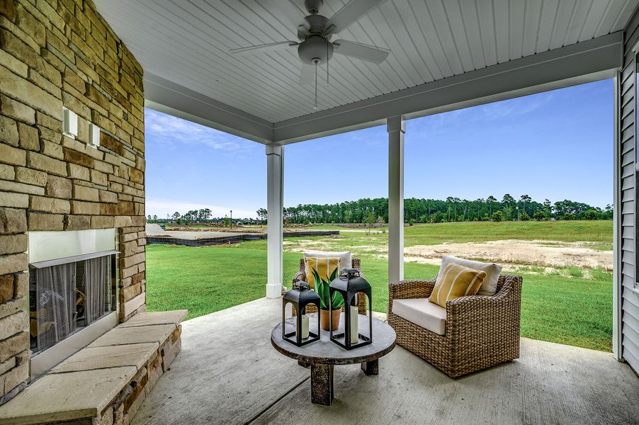 Fullerton | Outdoor Living with Fireplace