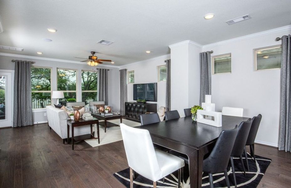 Image 18 of the Briarmont community in Houston, TX.