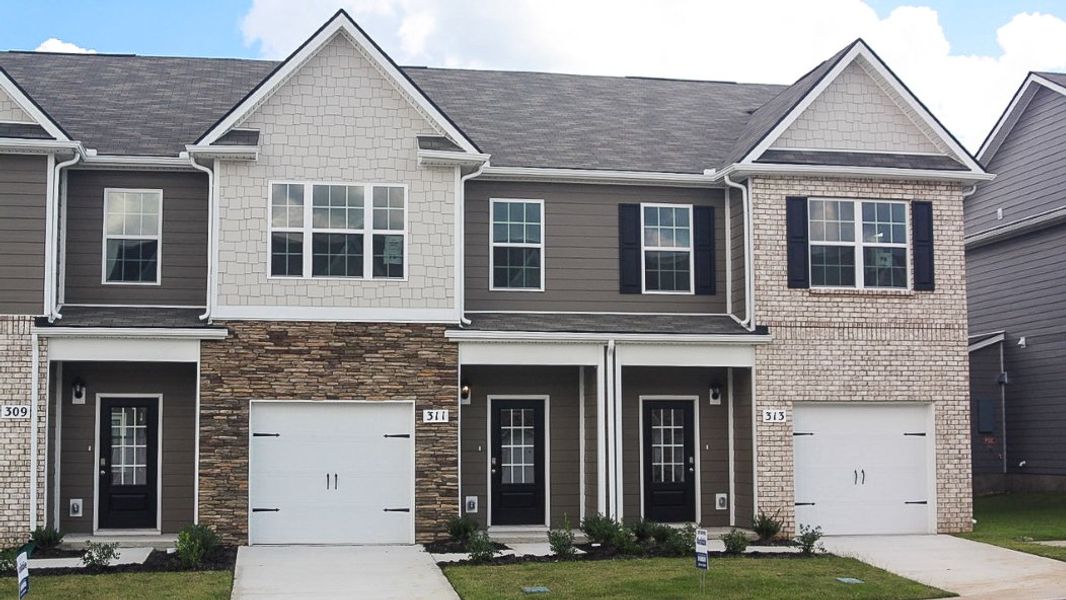 Front exterior of a home in the King's Landing community, located in Lewisburg, TN (Image 2). Front exterior of a home in the King's Landing community, located in Lewisburg, TN (Image 2).