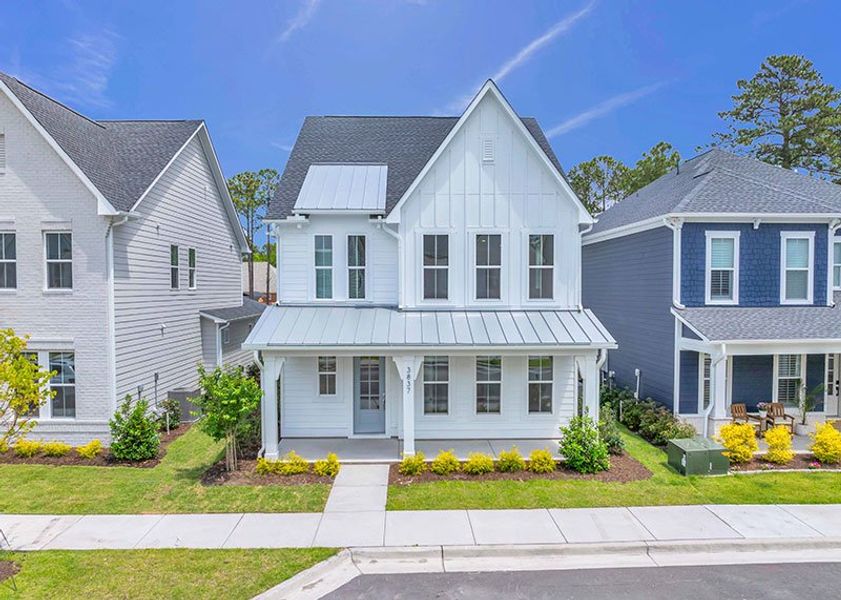 Front exterior of a home in the East & Mason community, located in Wilmington, NC (Image 18).