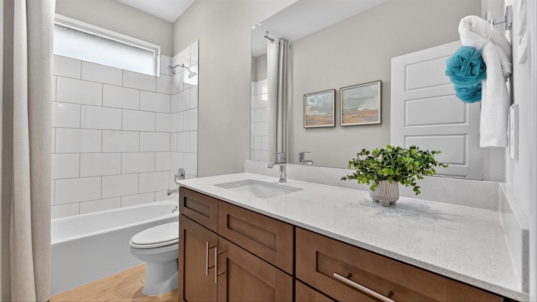 Furnished interior in a model home at Lakeview Pointe in Grand Prairie (Image 43).