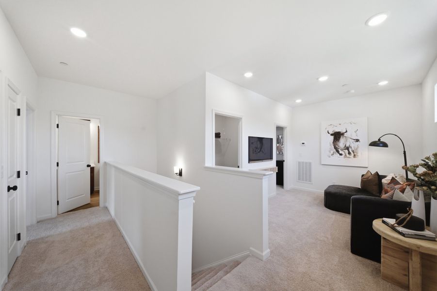 Furnished interior in a model home at Laurelwood Park in Gallatin (Image 13). Furnished interior in a model home at Laurelwood Park in Gallatin (Image 13).