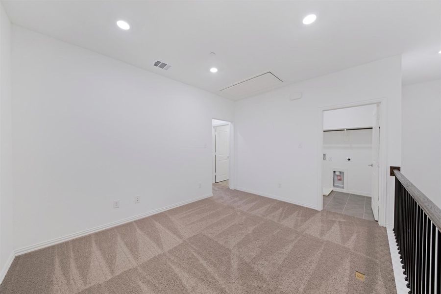 Image 87 of the Legends Crossing - Bungalows community in Irving, TX.