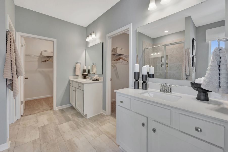 Owner's Bathroom Owner's Bathroom