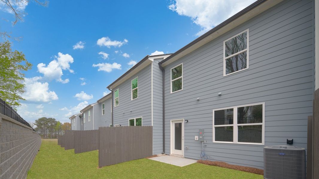 Exterior details of a home in Roseleigh Park, Douglasville (Image 2).