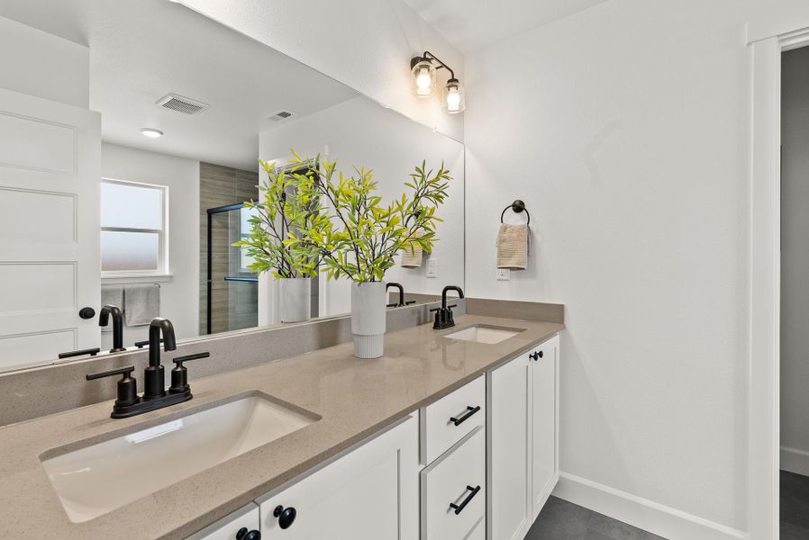 Furnished interior in a model home at Willowbrook in Madras (Image 15).