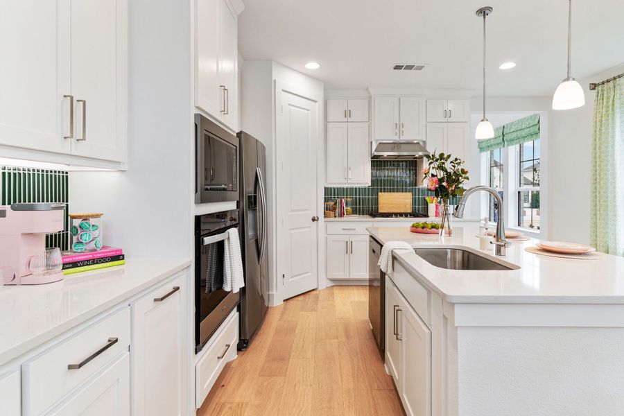 American Legend Homes' 40' model in Wellington - Kitchen American Legend Homes' 40' model in Wellington - Kitchen