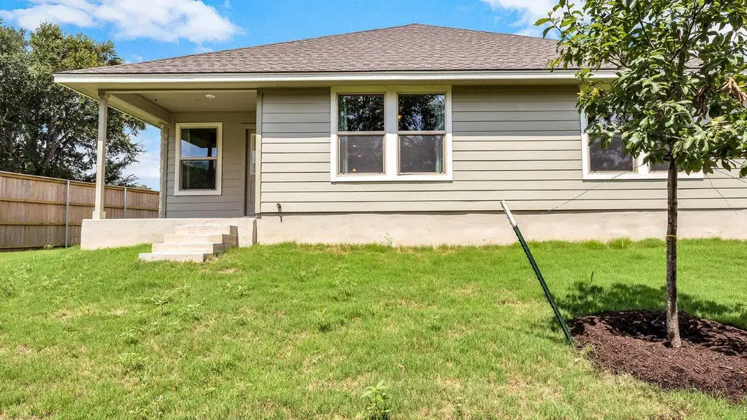 Exterior details of a home in Three Creeks - Colt Creek, Belton (Image 3).