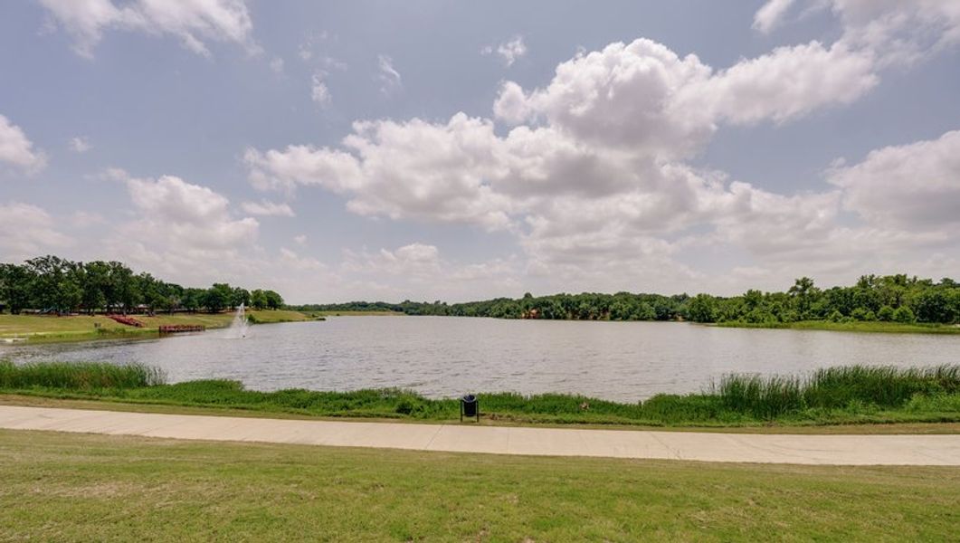 Natural surroundings and green spaces near Sherman Heights in Sherman, TX (Image 3).