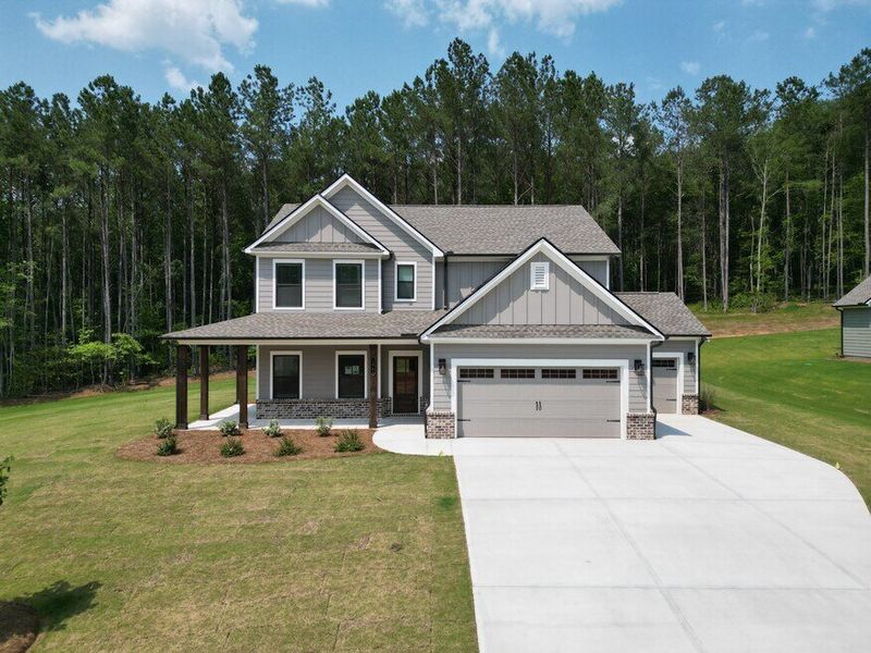 Front exterior of a home in the Red Oak Ridge community, located in Loganville, GA (Image 10).