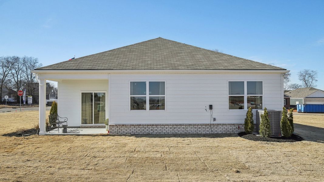 Exterior details of a home in CDJ Farms, Portland (Image 11).