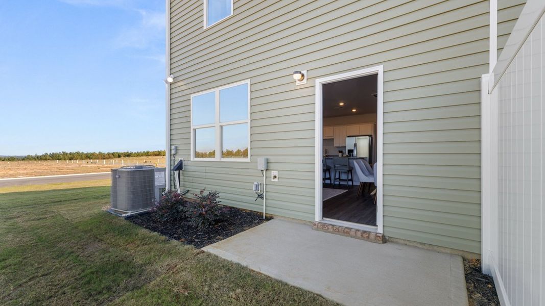 Exterior details of a home in Weatherstone, Grovetown (Image 4).