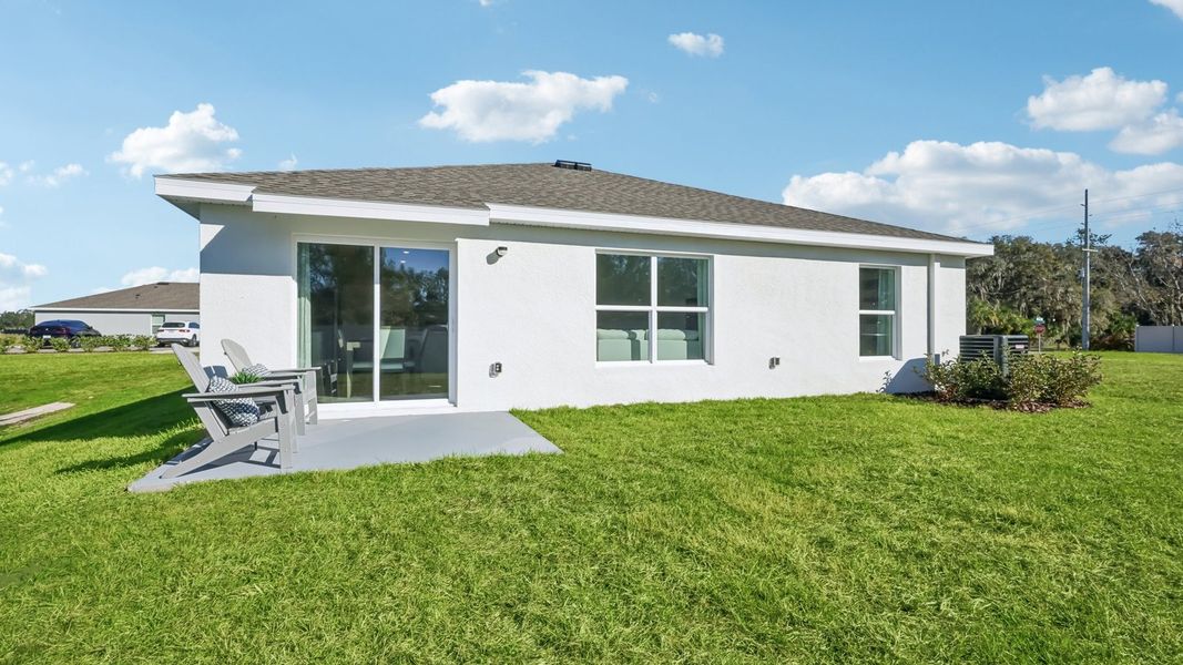 Exterior details of a home in Balm Grove, Wimauma (Image 4).