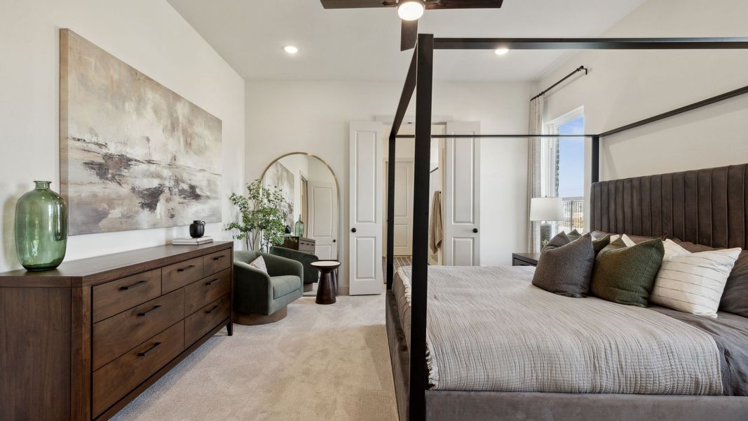 Furnished interior in a model home at Hazelwood 40' Series in Frisco (Image 40). Furnished interior in a model home at Hazelwood 40' Series in Frisco (Image 40).