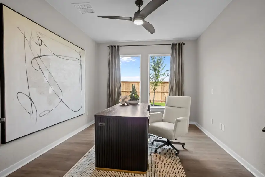 Furnished interior in a model home at The Parklands in Santa Clara (Image 25). Furnished interior in a model home at The Parklands in Santa Clara (Image 25).