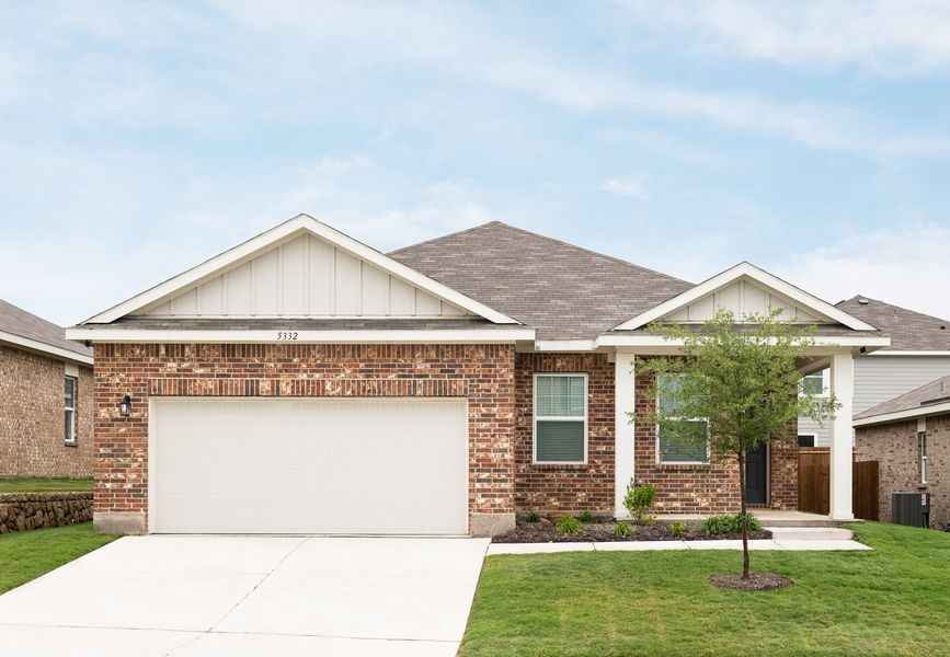 Front exterior of a home in the Cattleman's Crossing community, located in Fort Worth, TX (Image 1). Front exterior of a home in the Cattleman's Crossing community, located in Fort Worth, TX (Image 1).