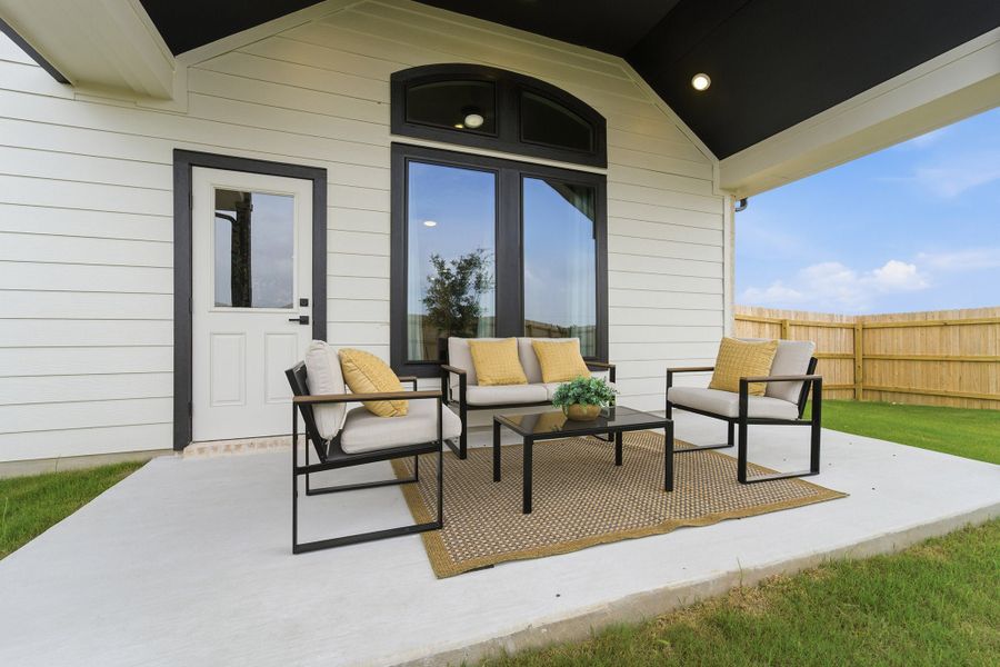 Exterior details of a home in Hickory Ridge Estates, Elmendorf (Image 4).