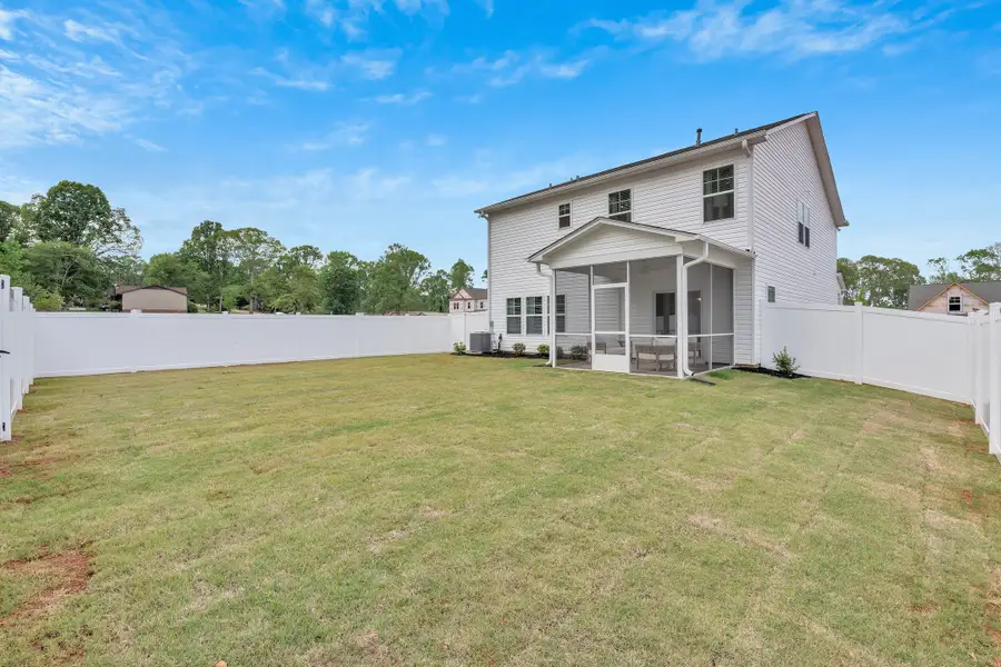 Benton II Back Exterior