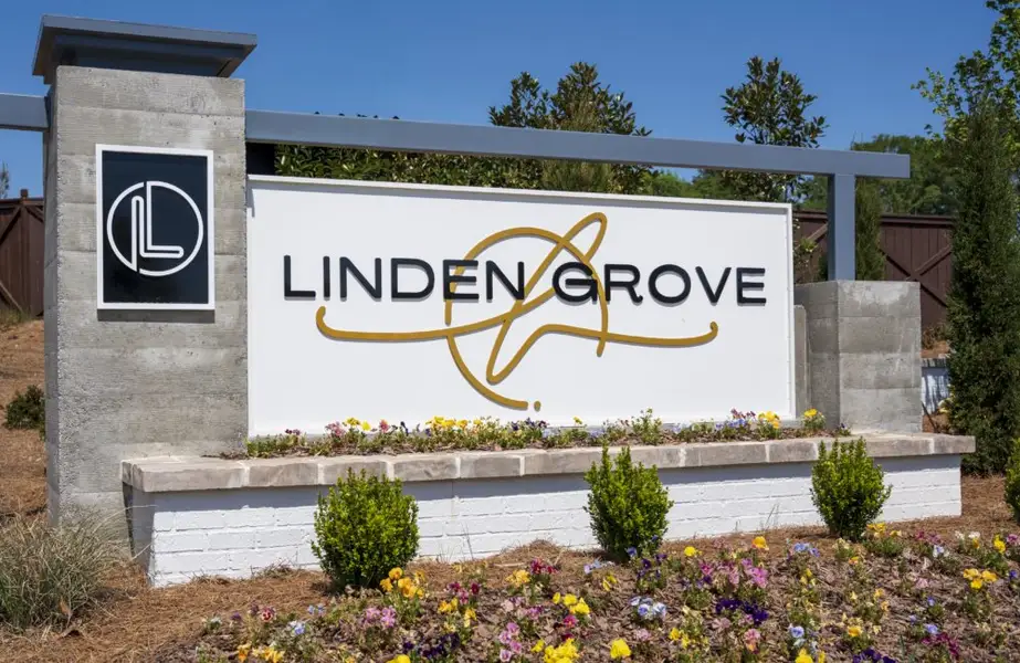 Entrance to the Linden Grove community in Powder Springs, GA, featuring signage and landscaping (Image 1). Entrance to the Linden Grove community in Powder Springs, GA, featuring signage and landscaping (Image 1).
