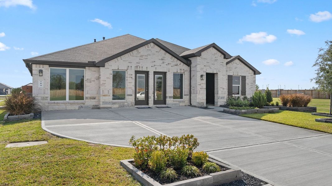 Front exterior of a home in the Medina community, located in Dayton, TX (Image 4).