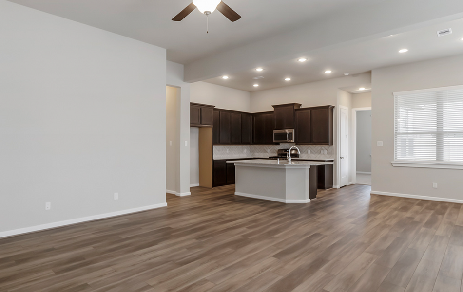 Image 8 of the Hunters Creek Estates community in Baytown, TX.