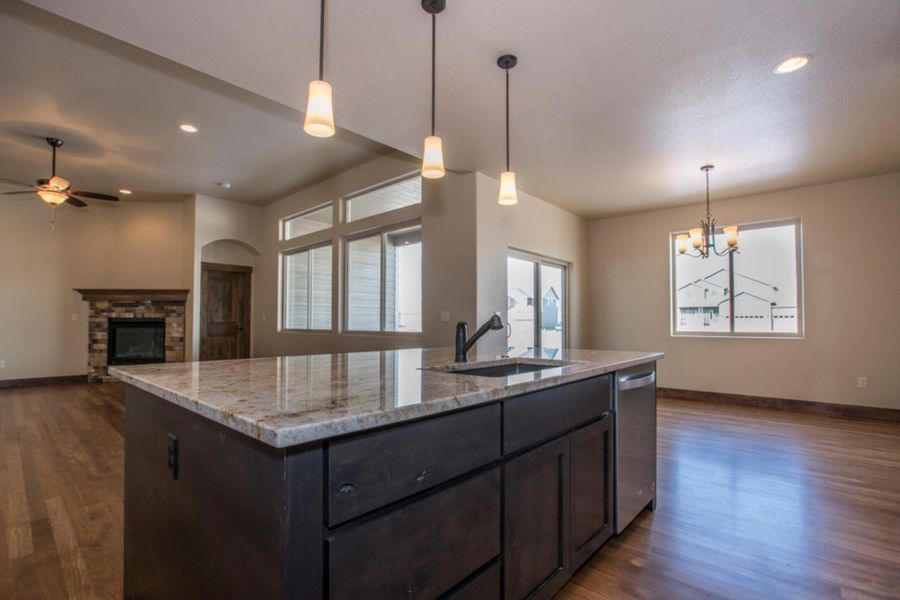 Kinston Centerra,80538 Kinston Centerra,80538