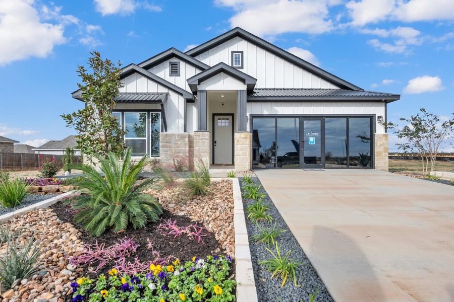 Front exterior of a home in the Oak Ridge community, located in Temple, TX (Image 7).