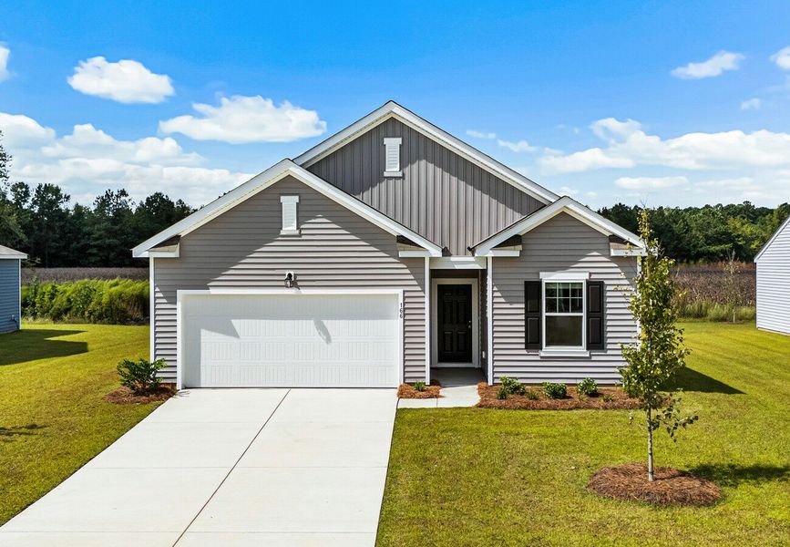 Front exterior of a home in the Bayview community, located in Conway, SC (Image 2).