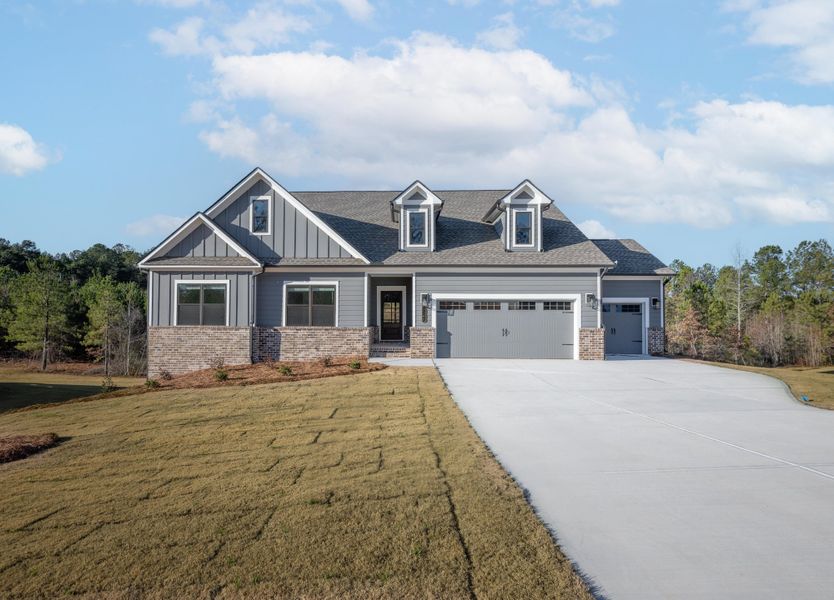 Front exterior of a home in the Red Oak Ridge community, located in Loganville, GA (Image 17). Front exterior of a home in the Red Oak Ridge community, located in Loganville, GA (Image 17).