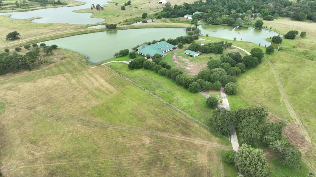 Natural surroundings and green spaces near Maple Reserve in Waller, TX (Image 2). Natural surroundings and green spaces near Maple Reserve in Waller, TX (Image 2).