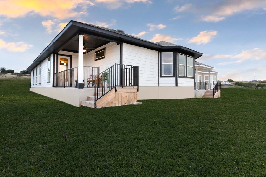 Exterior details of a home in Cloverleaf, Austin (Image 33).