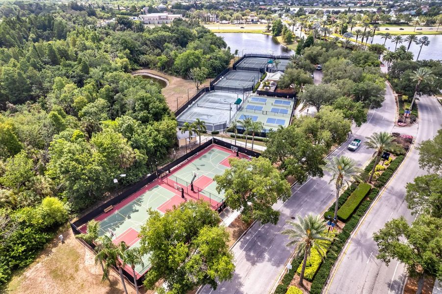 Neighborhood Amenities Neighborhood Amenities