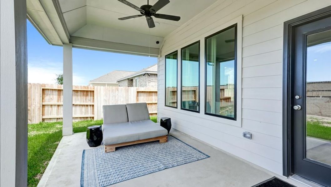 Furnished interior in a model home at Emberly  45' in Beasley (Image 35).