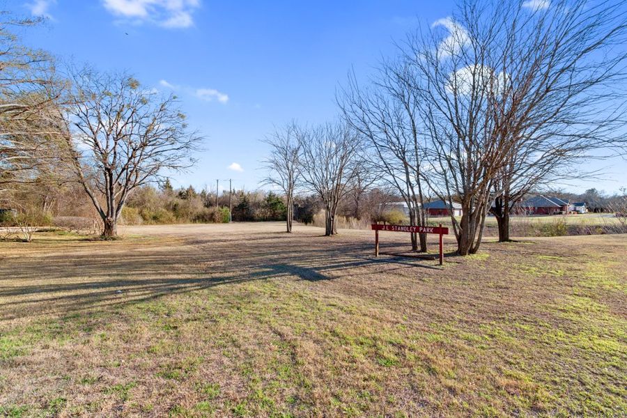 Natural surroundings and green spaces near Chisholm Hills in Cleburne, TX (Image 21). Natural surroundings and green spaces near Chisholm Hills in Cleburne, TX (Image 21).