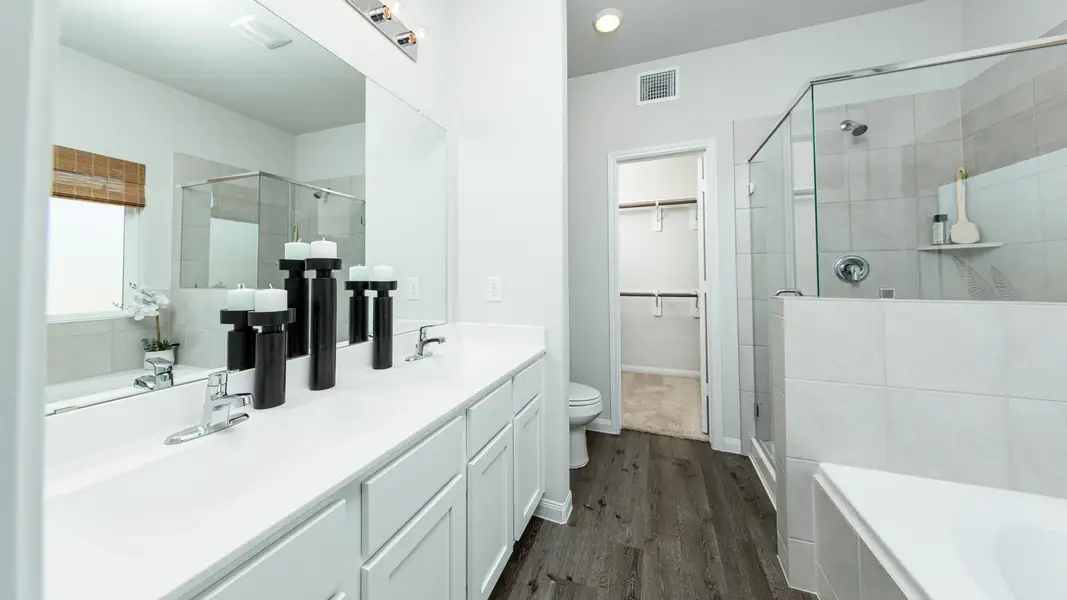 River's Edge Model Primary Bathroom River's Edge Model Primary Bathroom