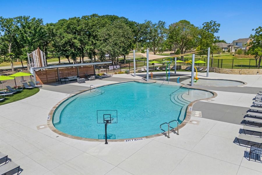 Community amenity available to residents of Eagle Creek in Denton (Image 2).