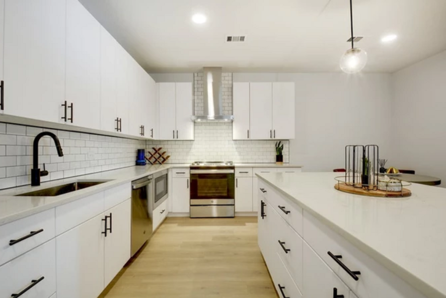 Image 8 of the HOM Condominiums community in Austin, TX.