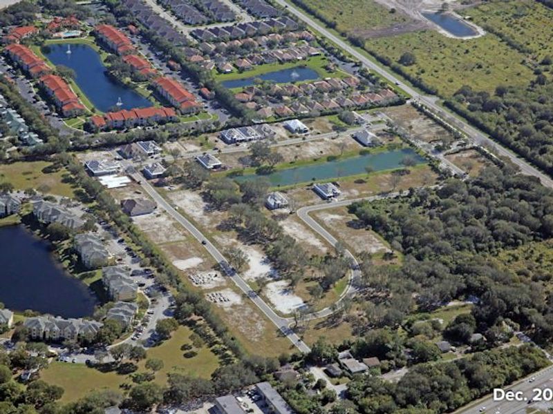 Aerial view of the Lucaya Pointe community in Vero Beach, FL, showing layout and nearby surroundings (Image 20).