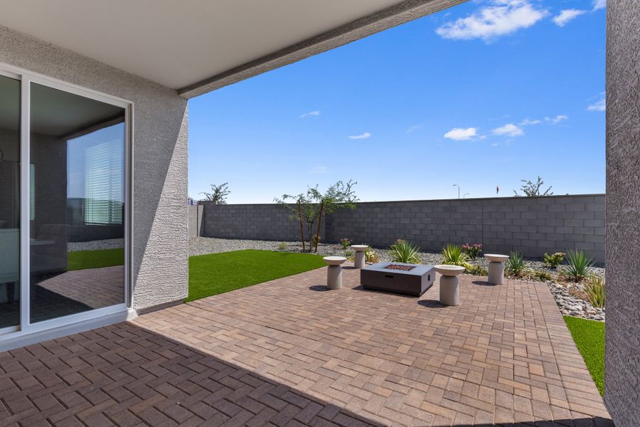 Exterior details of a home in Legacy Place, Glendale (Image 4).