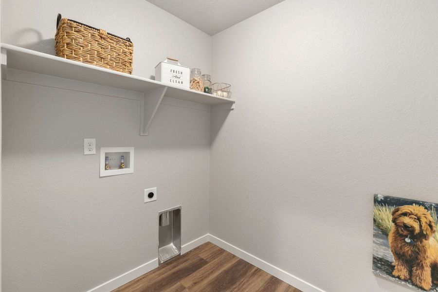 Furnished interior in a model home at Lochbuie Station – Jewel Collection in Lochbuie (Image 23).