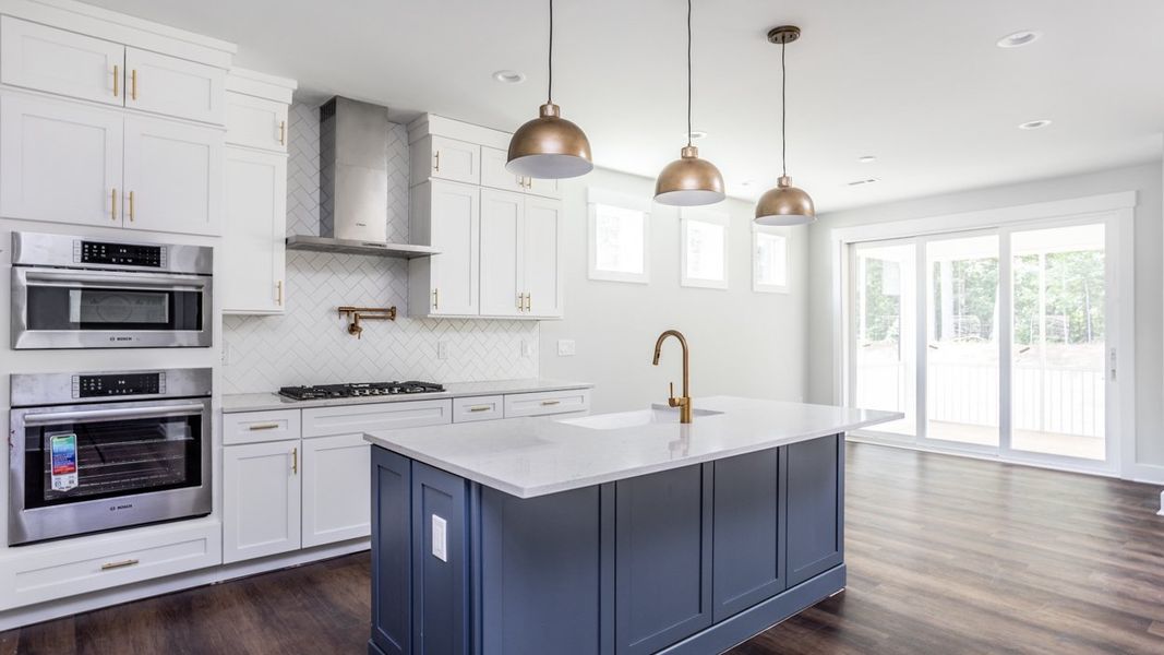 Everly 2 - Kitchen